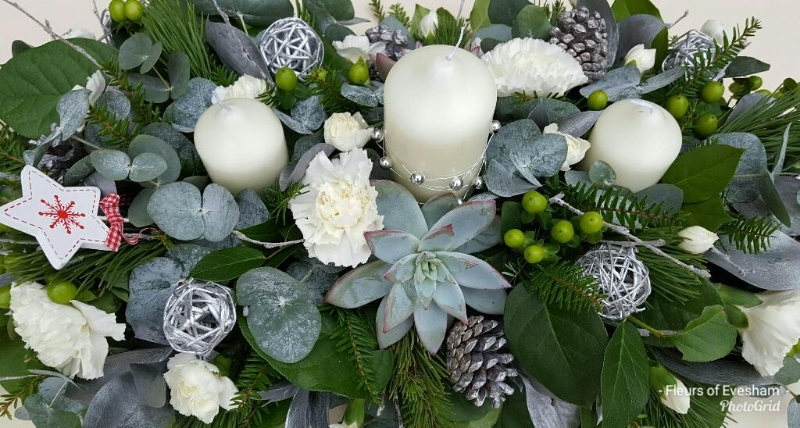 Large Candle Christmas Centrepiece