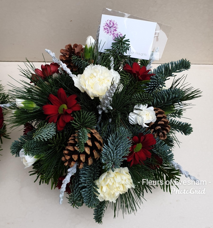 Christmas All Round Grave Posy